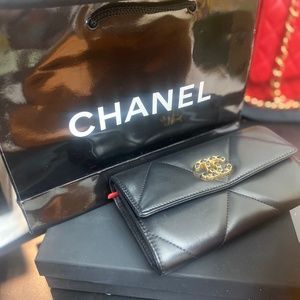 Chanel wallet